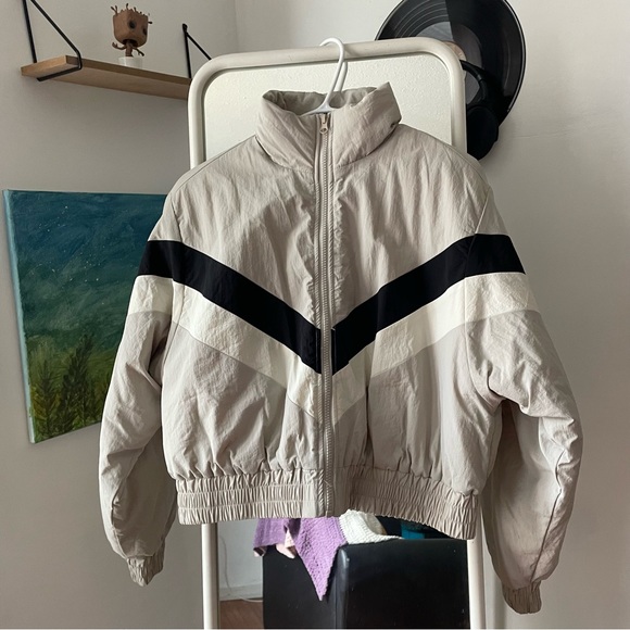 Jacket - Picture 7 of 9